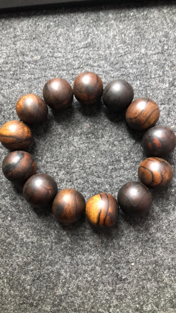 21A13福莱精选药沉18mm手串