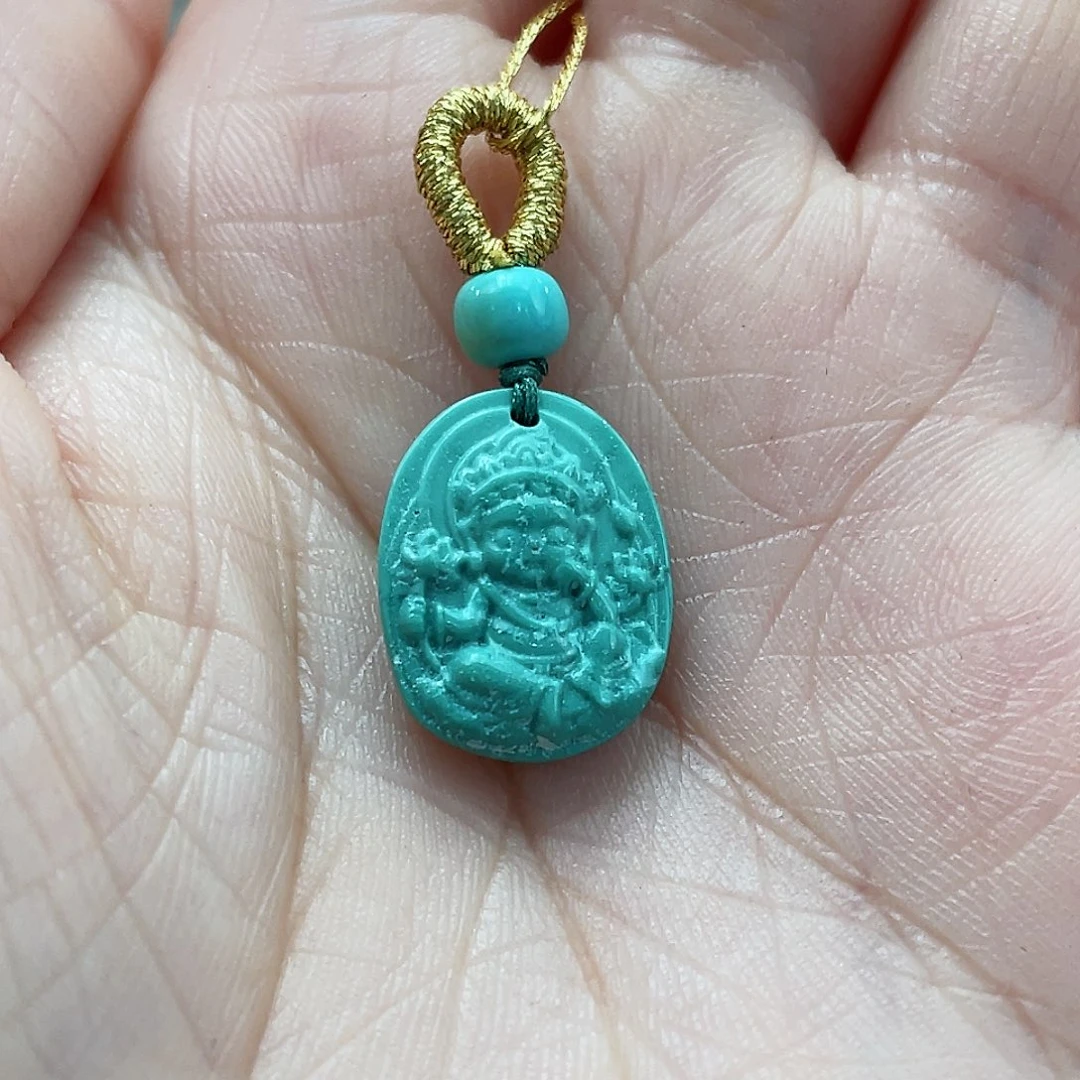 绿松石颈饰未镶嵌