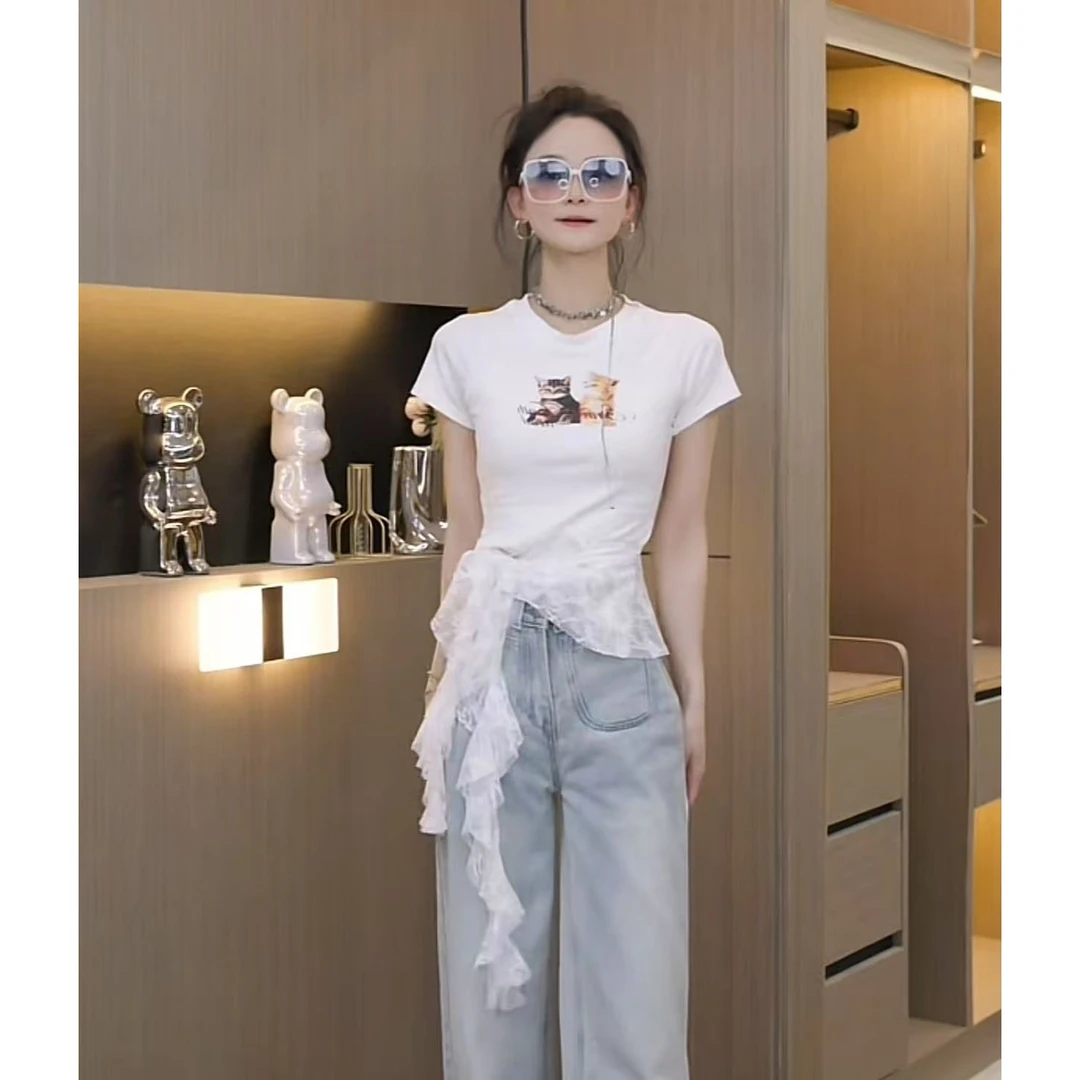 【秀宝女装】设计感不规则蕾丝下摆猫咪印花短袖t恤女XB4645