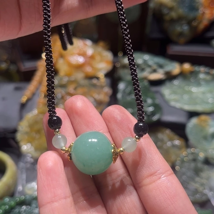 岫玉未镶嵌毛衣链