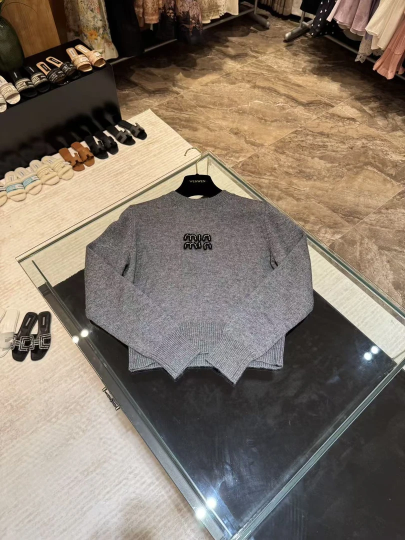 WW2025新款女士时尚长袖灰色秋冬套头针织毛衣W202067