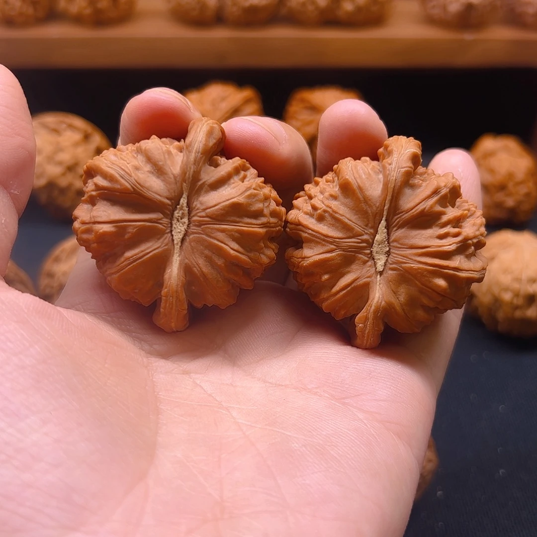 把件核桃红皮白狮子45全品头货
