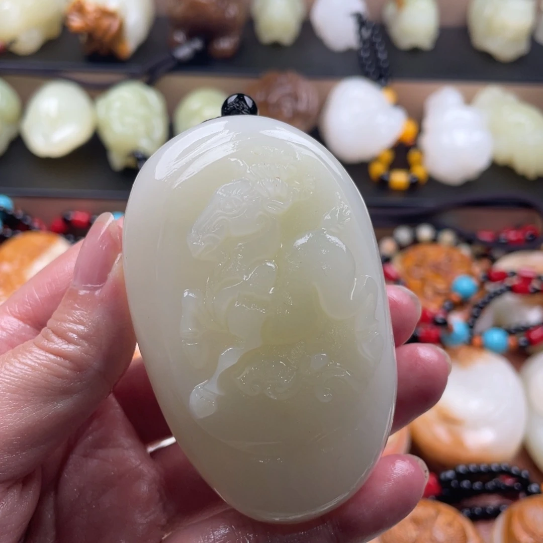 中***子石材天然古青石手把件