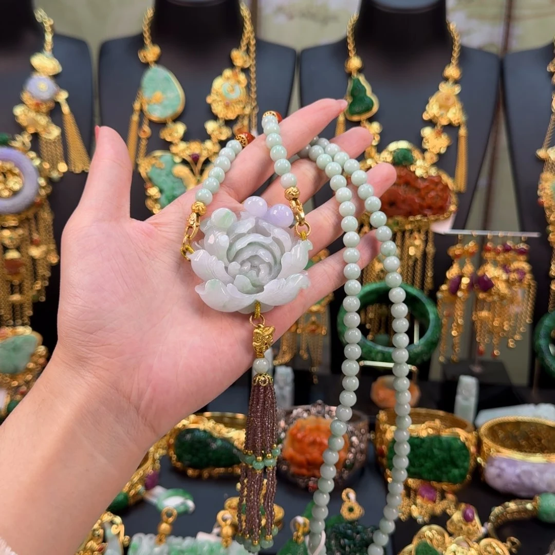 翡翠未镶嵌颈饰福利套装