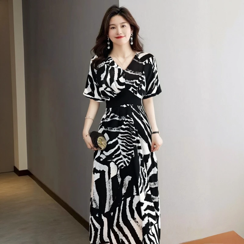 1003 A2025夏季休闲新款气质茶歇裙时尚收腰显瘦连衣裙子D1185