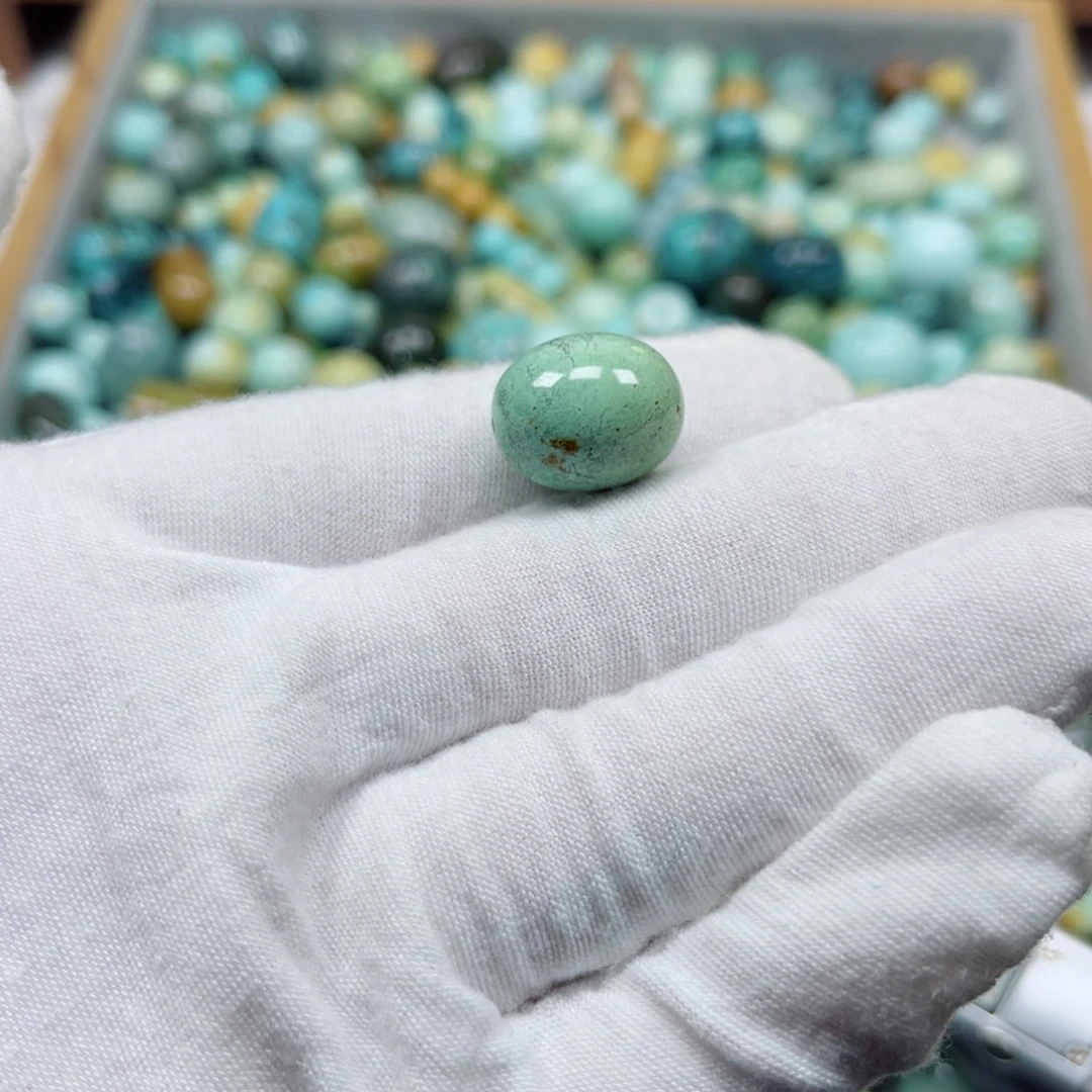 绿松石未镶嵌挂件