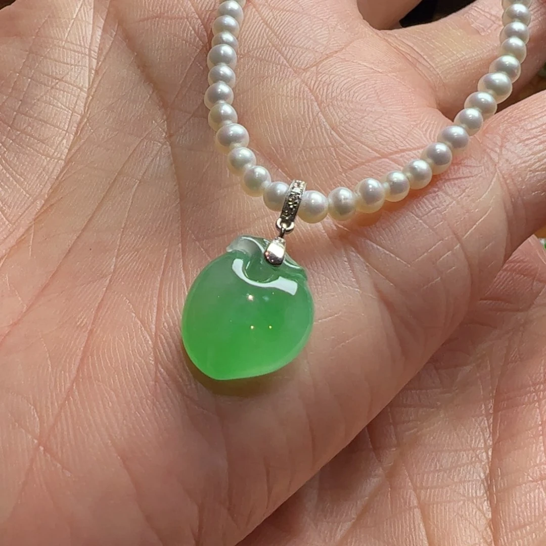 颈饰18K金镶嵌翡翠缅料天然翡翠A货