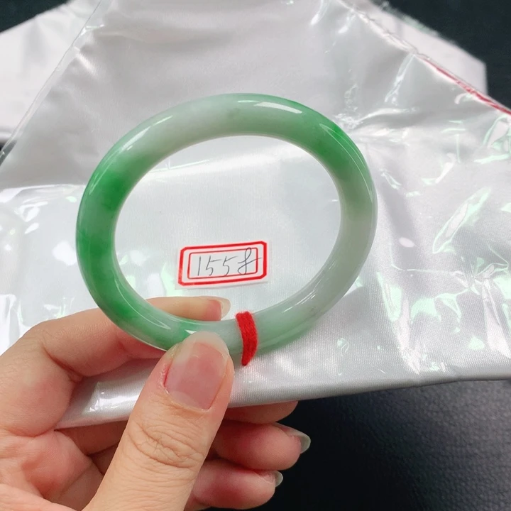 翡翠手镯（贵妃镯）未镶嵌03