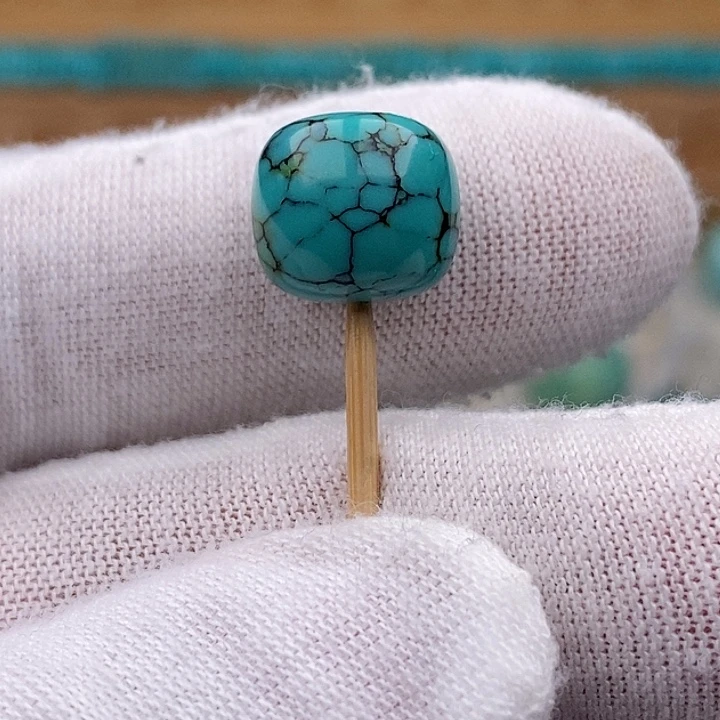 绿松石未镶嵌珠宝奇石11.9