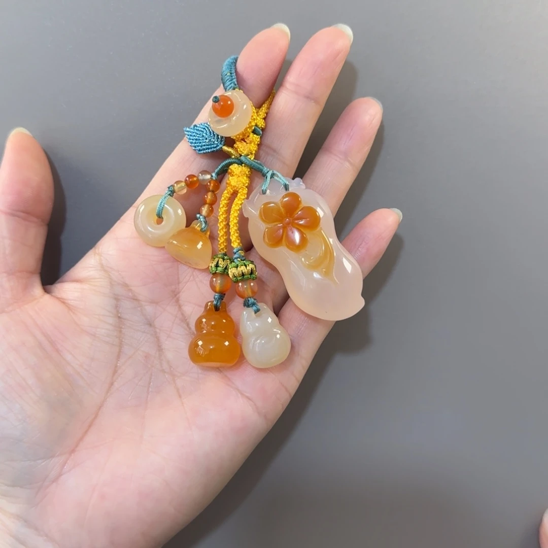玛瑙/玉髓未镶嵌钥匙挂件