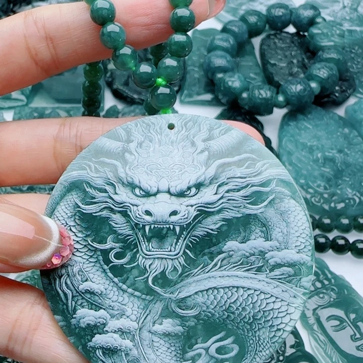 翡翠未镶嵌颈饰多样性发货天然A货翡翠