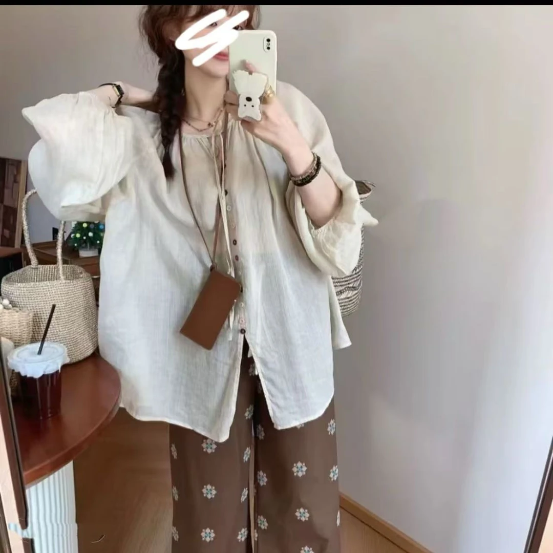 西西  韩系温柔显瘦彩扣一套