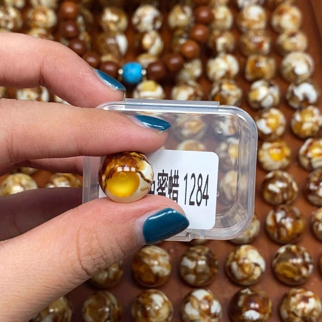 把件猴头核桃沁色蜜蜡圆珠老型1284