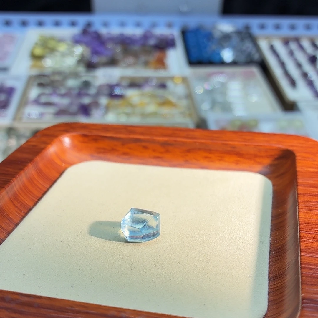 水晶吊坠(不含链)未镶嵌海蓝宝 随形 打孔定制不退换