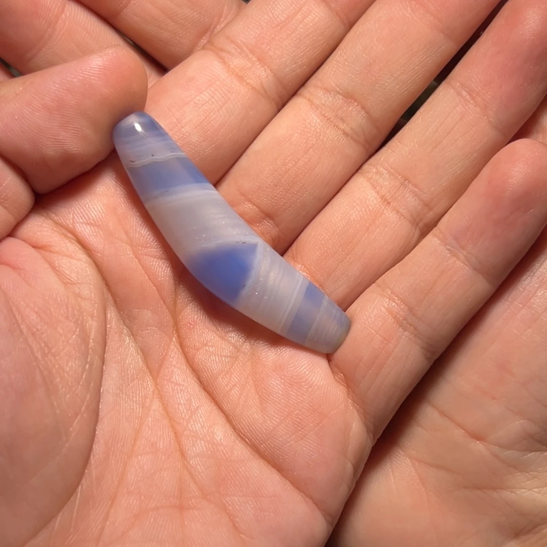 C***麻玛瑙/玉髓未镶嵌珠宝奇石