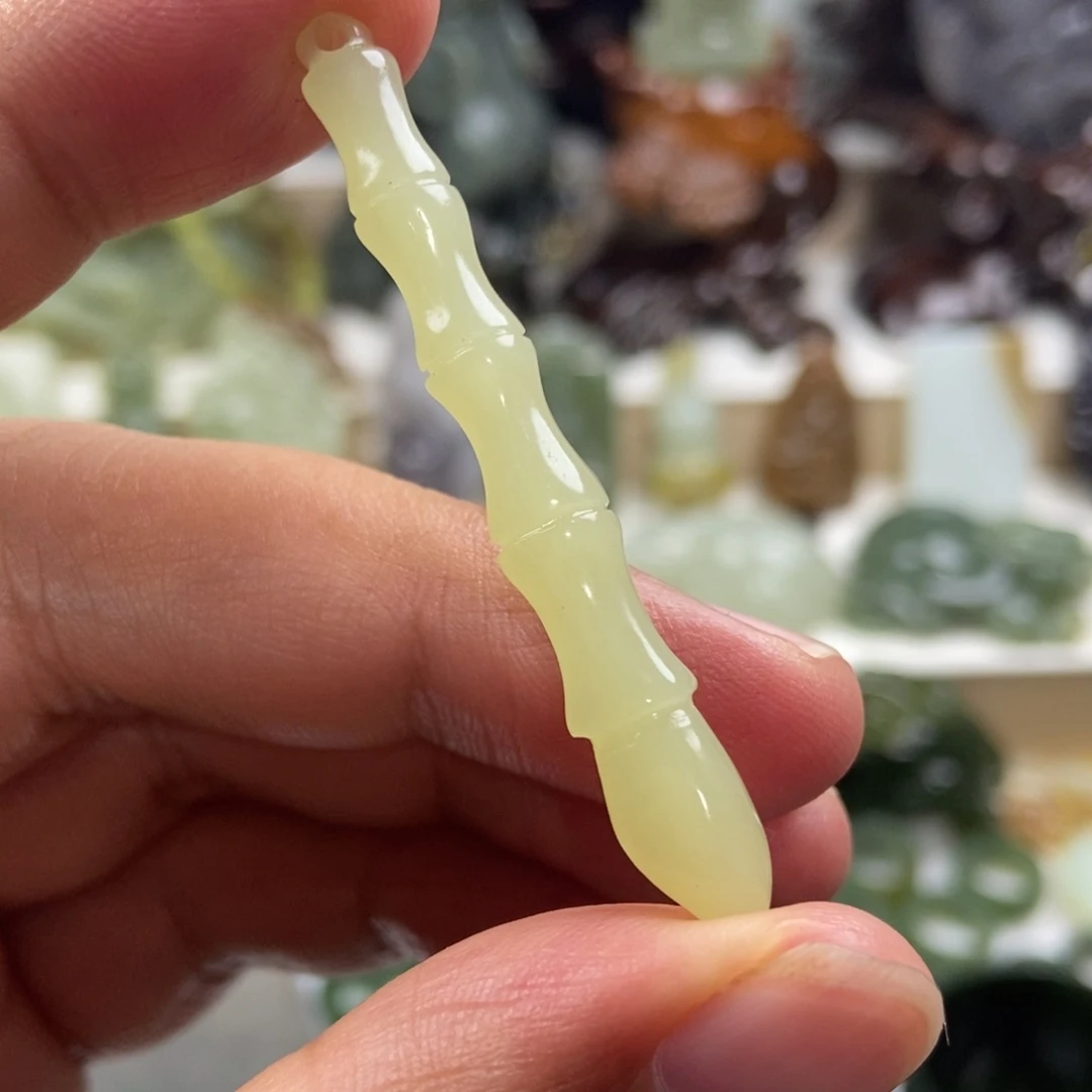 【闪购商品】吊坠(不含链)未镶嵌和田玉