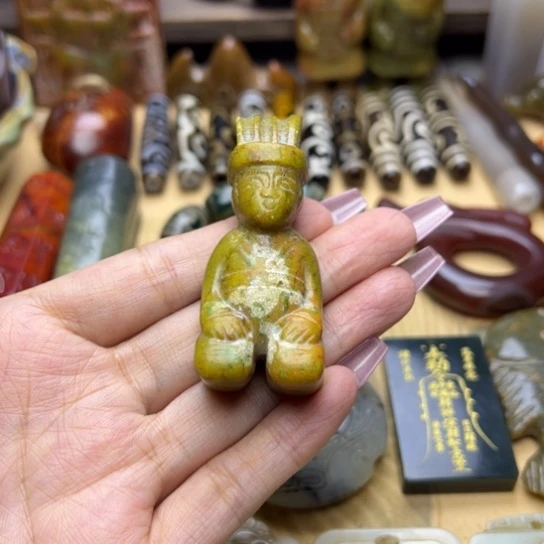 蛇纹石玉未镶嵌颈饰