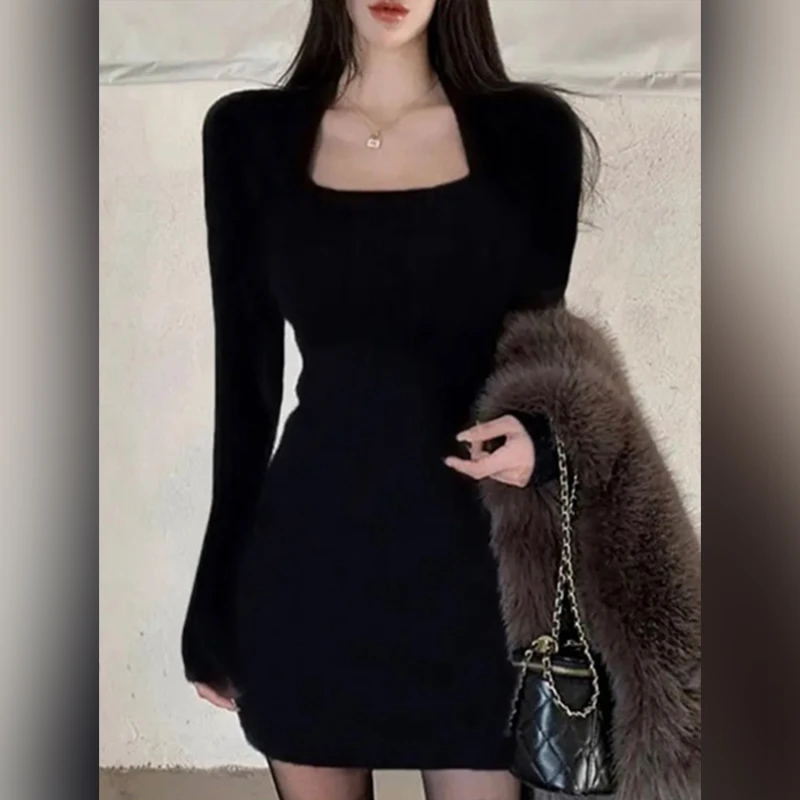 黑色修身方领包臀裙长袖裙子女春秋爆款2025新款连衣裙显瘦小黑裙