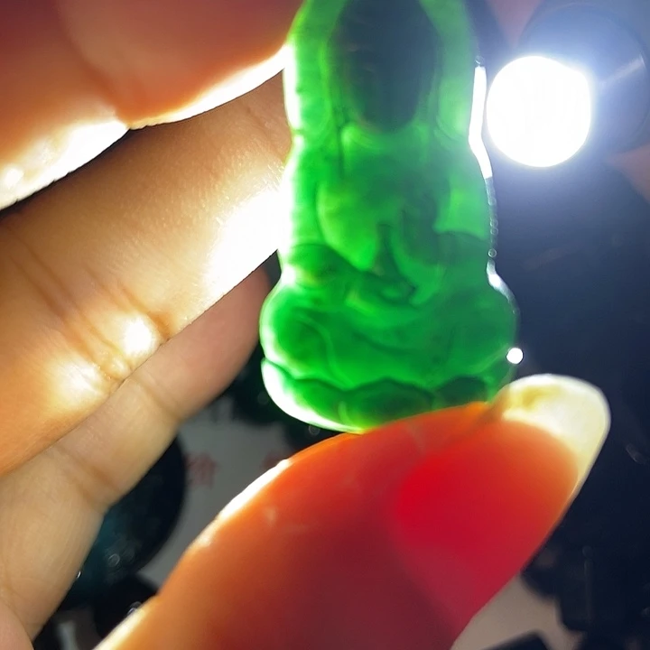 颈饰未镶嵌翡翠墨翠观音