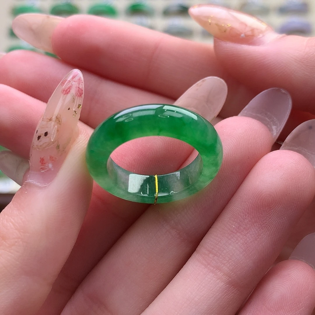 翡翠未镶嵌戒指港14