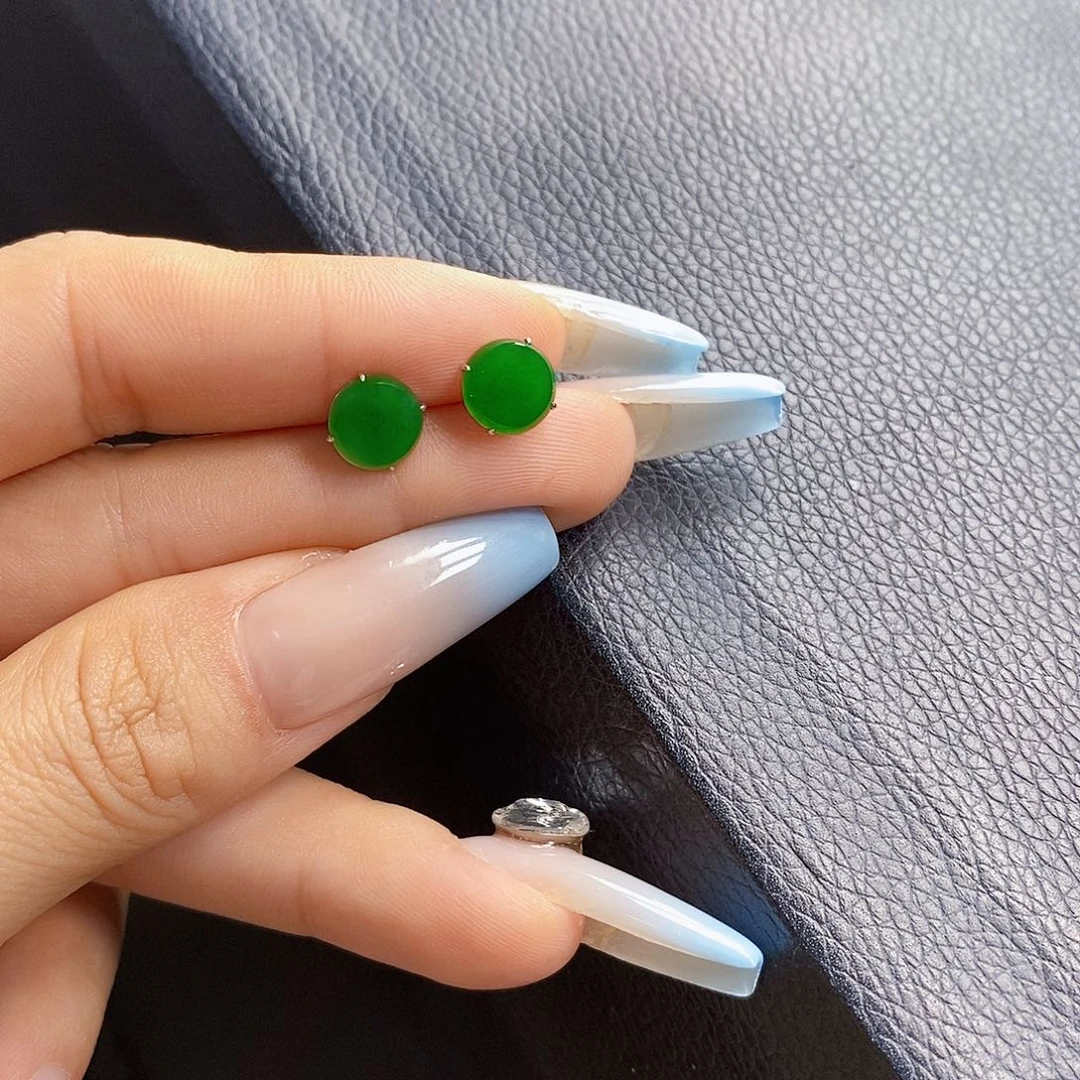 翡翠18K金镶嵌颈饰翡翠