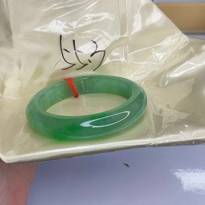 翡翠手镯未镶嵌一图一物实物为准
