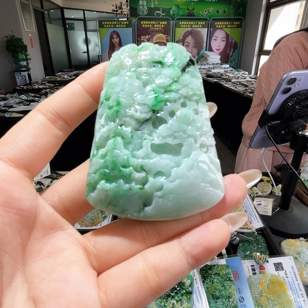 颈饰未镶嵌翡翠一