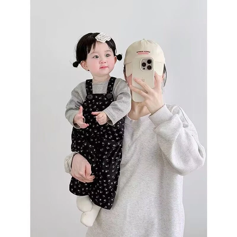 婴儿外出服春秋季洋气打底衫可爱背带裤宝宝套装甜美女宝衣服春装