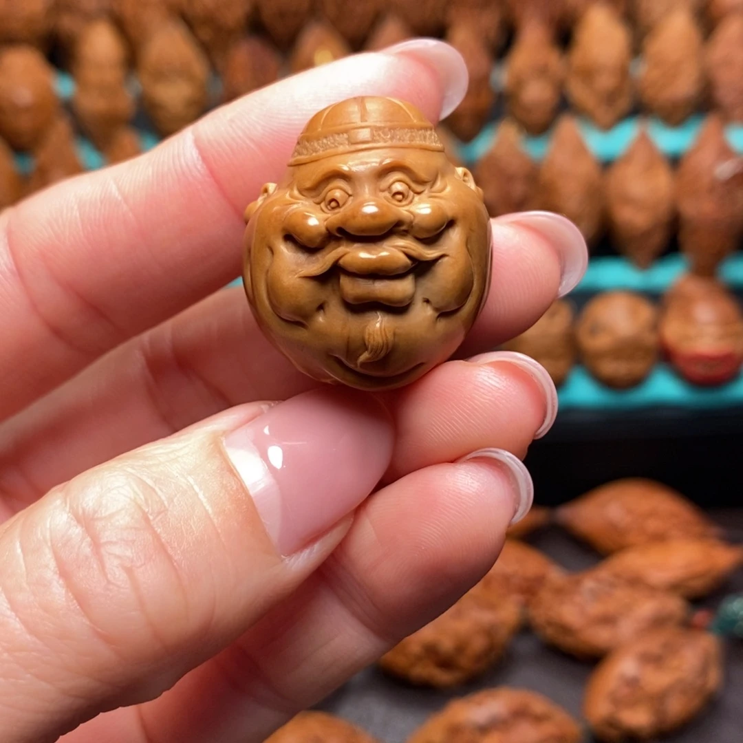 橄榄核吊坠2.4地主