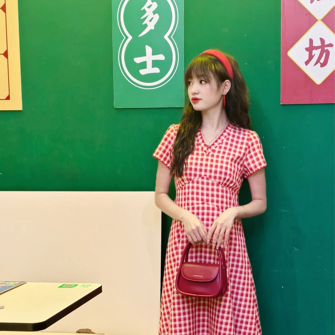 西米家小个子【山野莓莓】法式复古海边度假红色格子连衣裙1601#