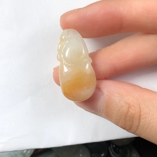 翡翠未镶嵌颈饰缅甸A货，每天下午1点半开播