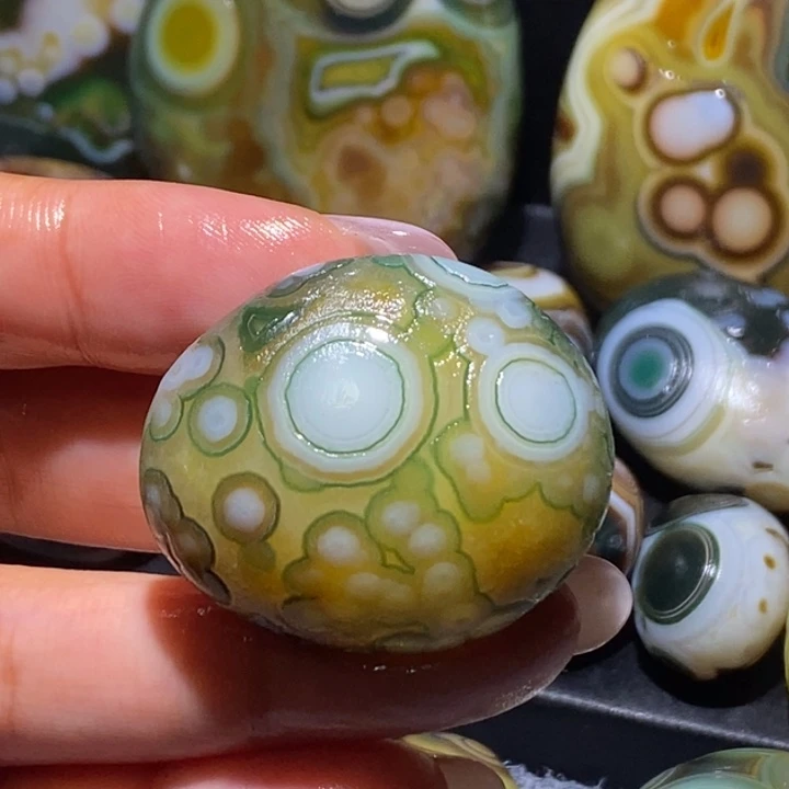 玛瑙/玉髓未镶嵌珠宝奇石