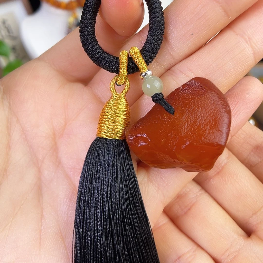 琥珀珠宝奇石未镶嵌，