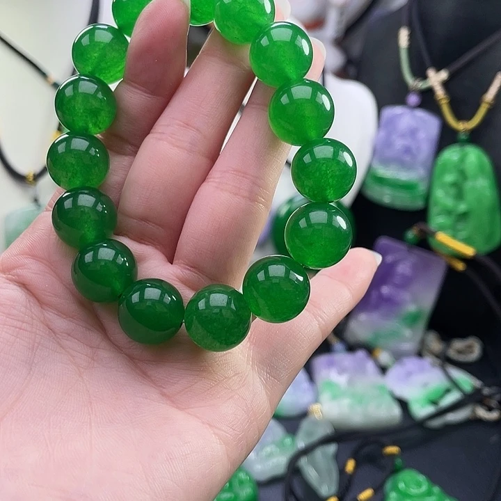 翡翠未镶嵌吊坠(赠链)