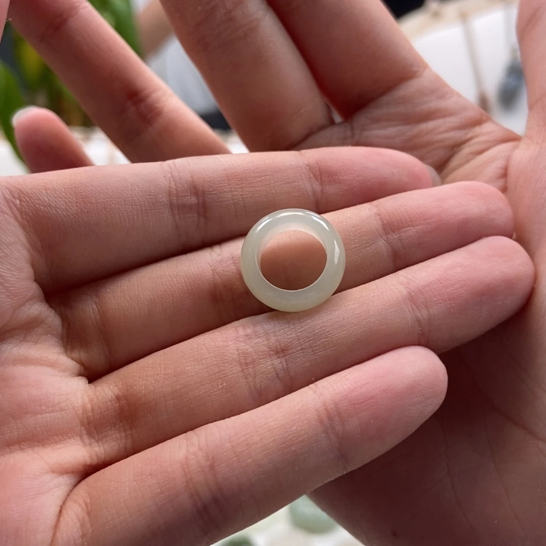 和田玉未镶嵌颈饰内径9.7mm跑环