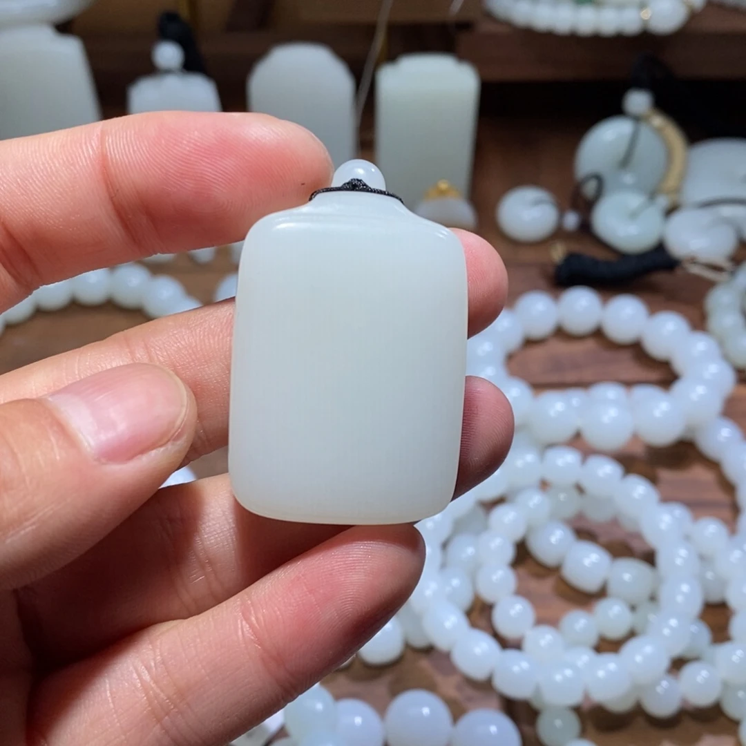 我***o和田玉（糖玉）未镶嵌手链