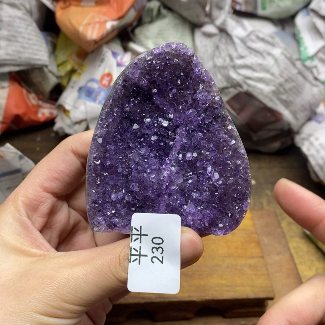 紫晶乌拉圭未镶嵌