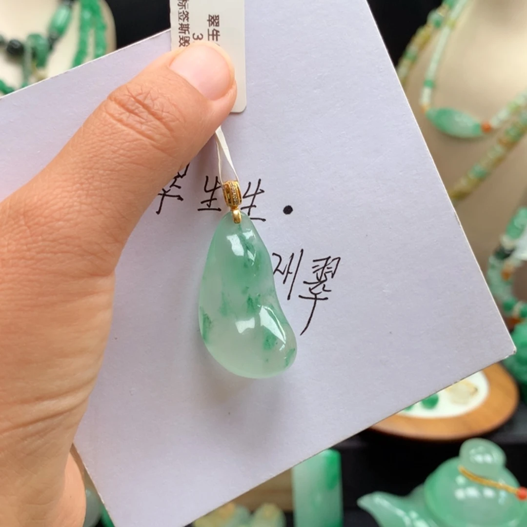 【闪购商品】吊坠(不含链)18K金镶嵌石英质玉昵***置