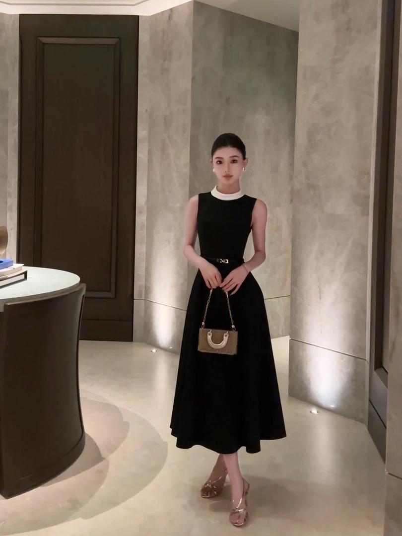 现货【春日部】赫本风高级缎面收腰连衣裙0923