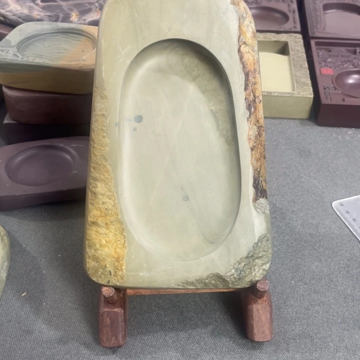 广东肇庆原石端砚