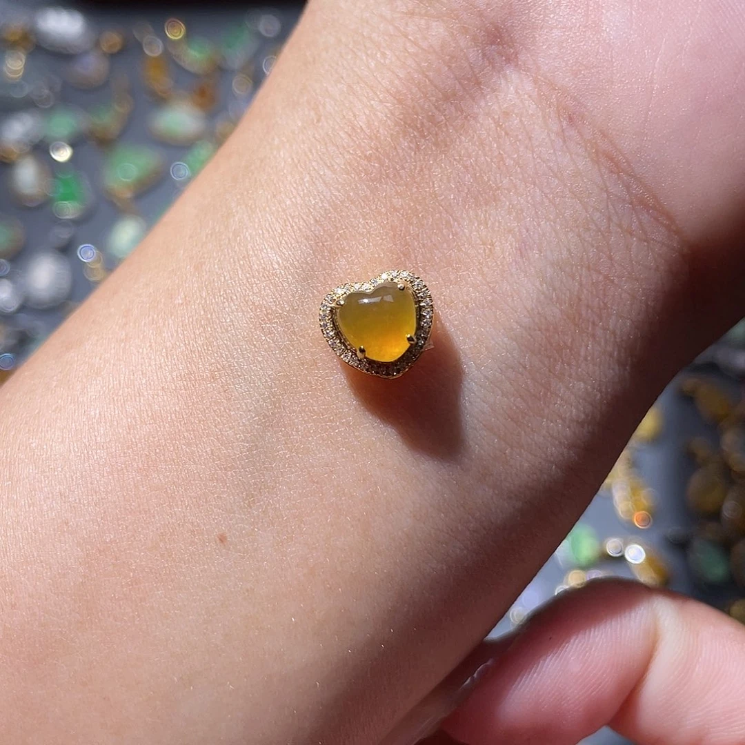 吊坠(不含链)18K金镶嵌翡翠