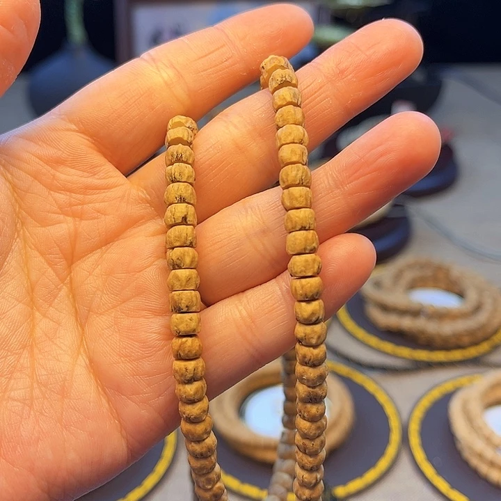 阿***浩手串柏香籽/百香籽