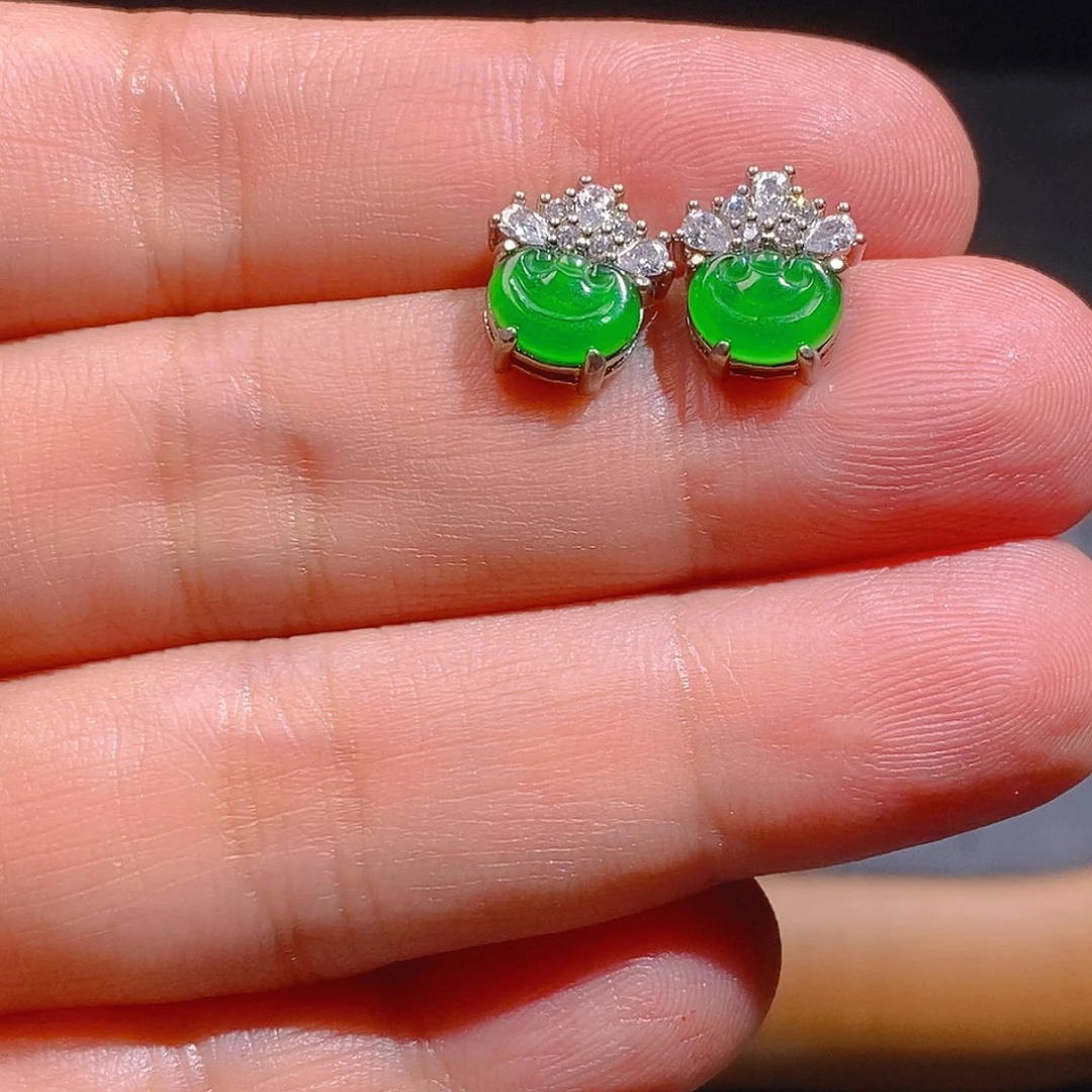 翡翠耳饰未镶嵌