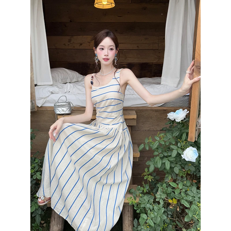实拍 夏季新款女装法式优雅吊带裙子修身显瘦条纹连衣裙