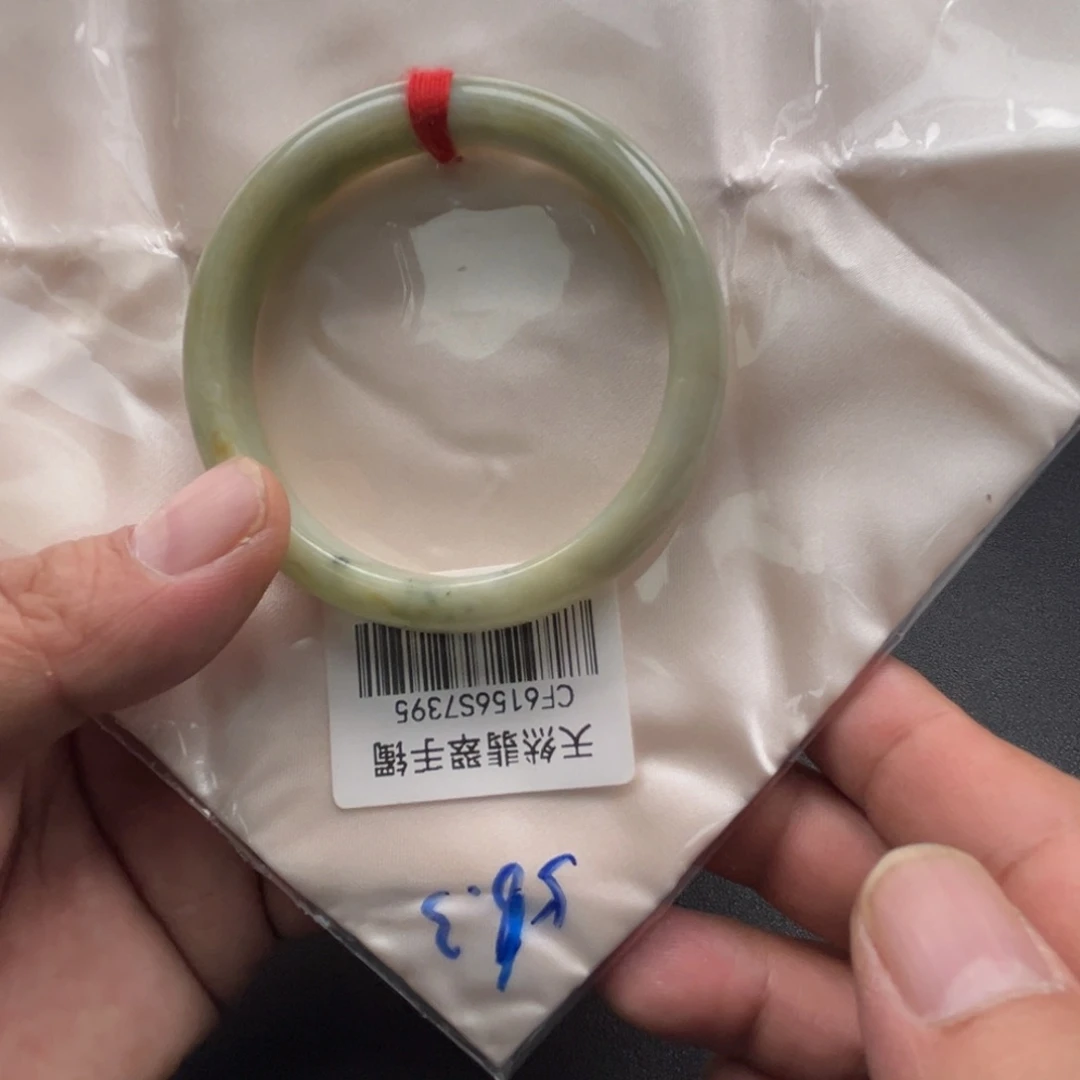 翡翠未镶嵌手镯手镯