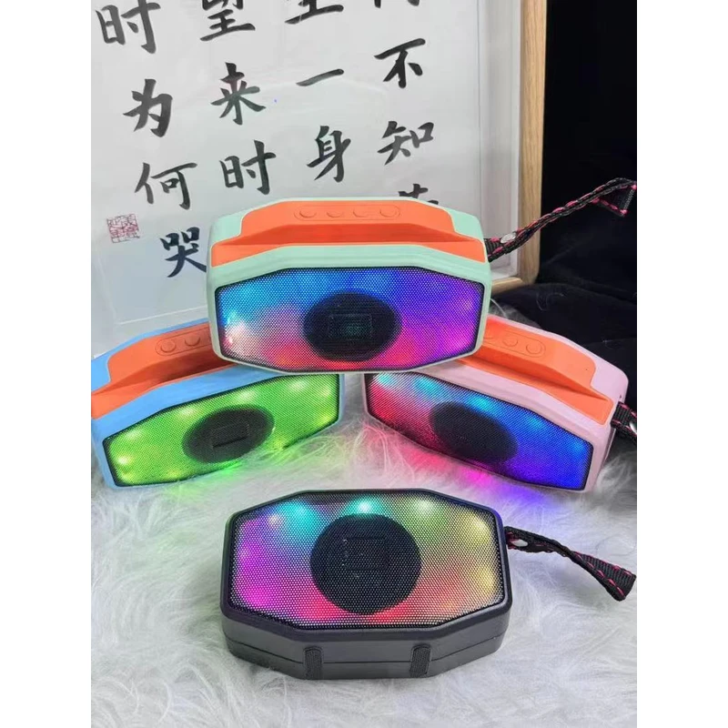 跨境新款外贸便携式户外无线蓝牙音响T17炫彩灯迷你音响