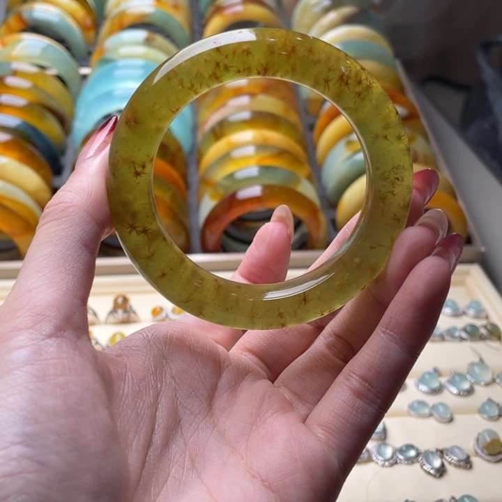 蛇纹石玉手镯未镶嵌55