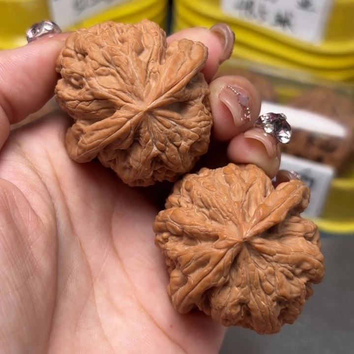 文玩核桃吊坠43-33630-02