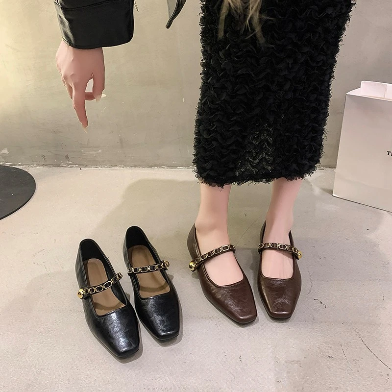 暮秋秋通勤百搭单鞋女低跟2025春夏新款法式复古玛丽珍浅口时尚鞋