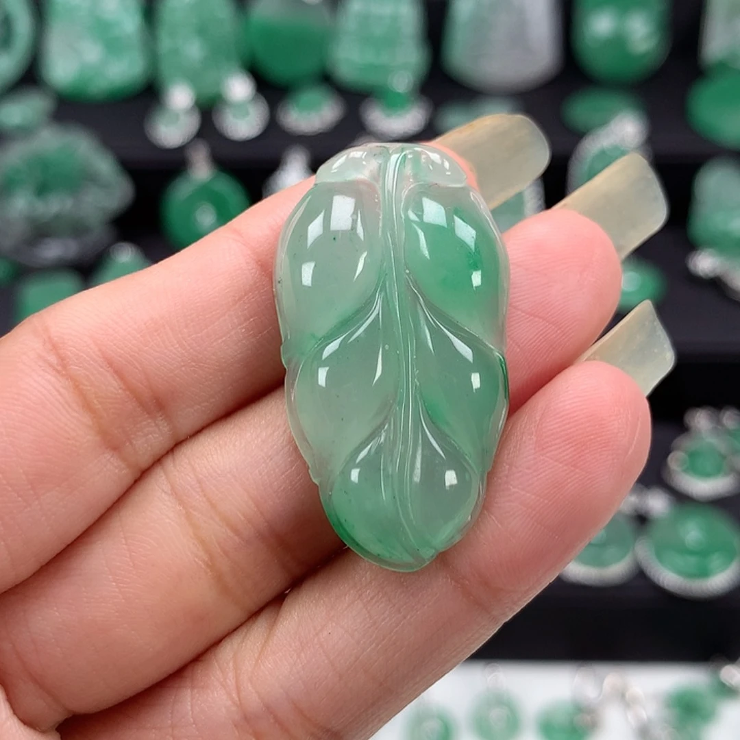 未镶嵌吊坠石英质玉（非洲翠）